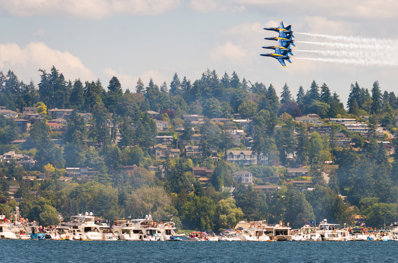 Blue Angels flying over Seafair